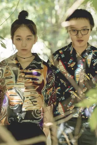 IM电竞|C罗与20多名小球童击掌,一下意识动作太暖心,球迷赞:活该优秀(图1) IM电竞官网